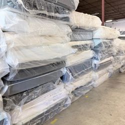 OUTLET STORE SALE 🔥 QUEEN MATTRESS GOOD BRNADS STARTING FROM $249 AND UP🔥
