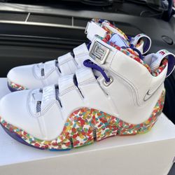 lebron 4 fruity pebbles sizs 7.5 mens or 9 women