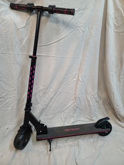 NOW ONLY $65! 8MPH Jetson JGLOW Electric Scooter!
