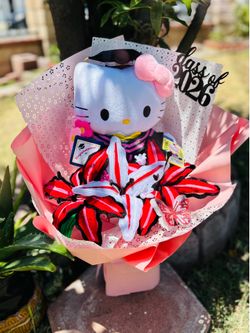 Hello Kitty graduation bouquet 💐