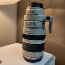 Canon Telephoto Lens, EF 100-400, IMMACULATE! 