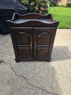 Ethan Allen Old Tavern Cabinet/ Nightstand
