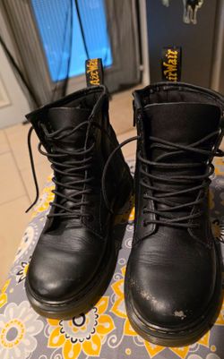 Used kids size 2 dr marteens docs