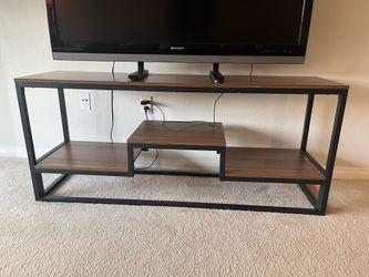 Industrial TV Stand – Walnut & Black Metal Frame