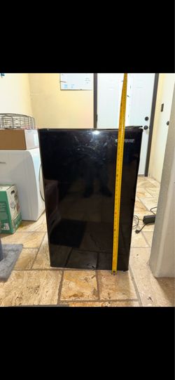 Mini fridge