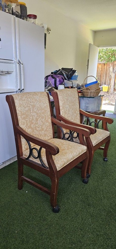 FREE!!! Six (6) Dining Table Chairs - Comfortable, Sturdy w/ Wheels