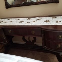 Antique Mahogany Vanity 5- Drawer.  