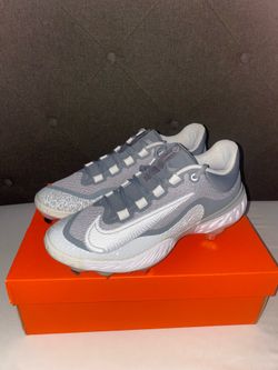 Baseball Cleats / Alpha Huarache Elite 4 Low / Men size 9