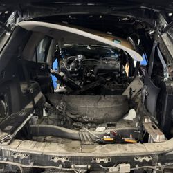 2016 Nissan Pathfinder Part Out Car 