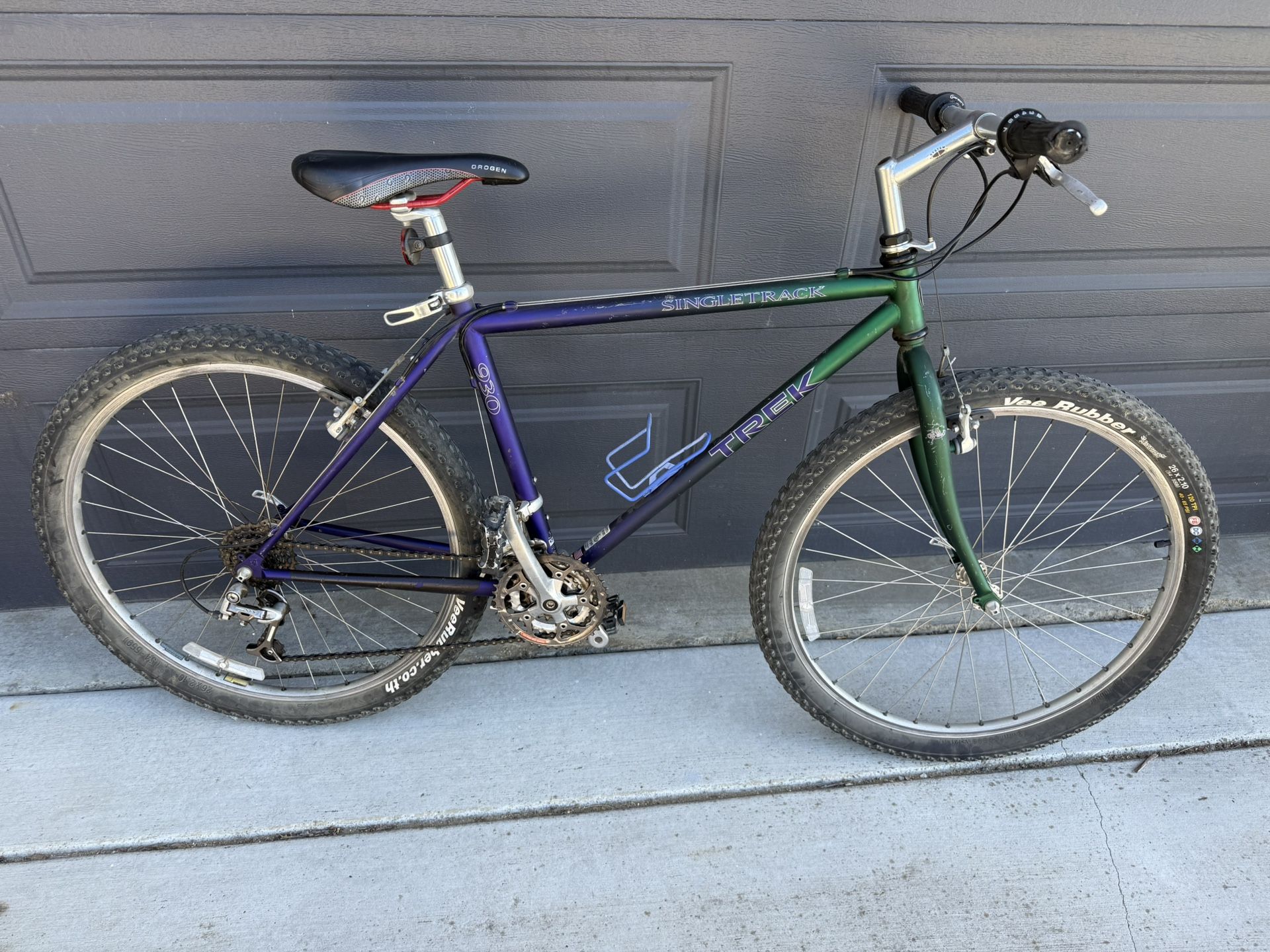 Trek 930 Mountain Bike