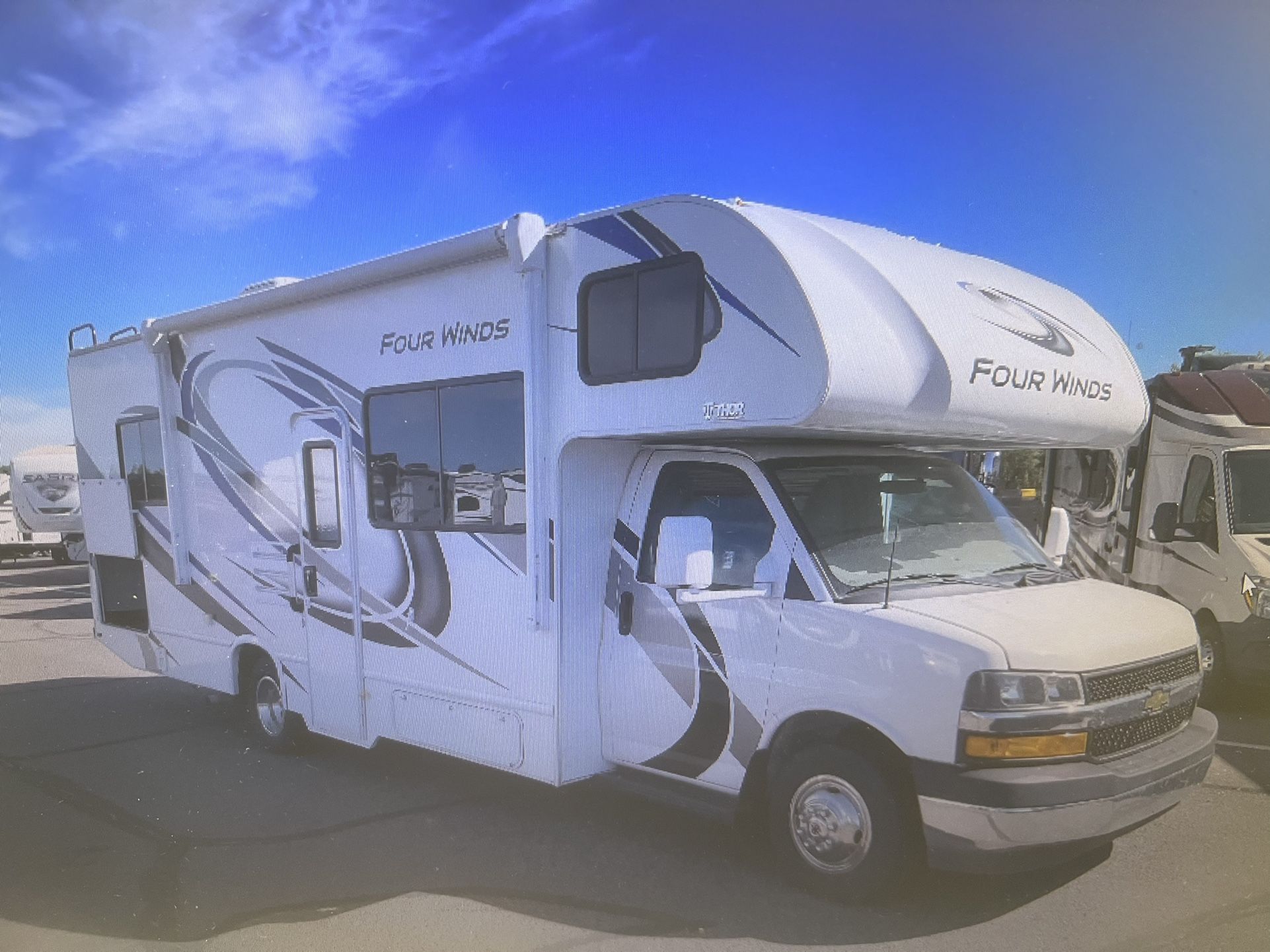 2021 FOUR WINDS 28AC