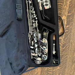 Saxophone 