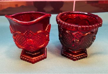 Vintage Avon 1876 Cape Cod Ruby Ref collection open sugar and creamer set