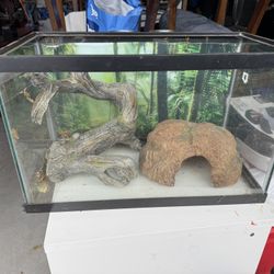 10gal Reptile Tank/accessories