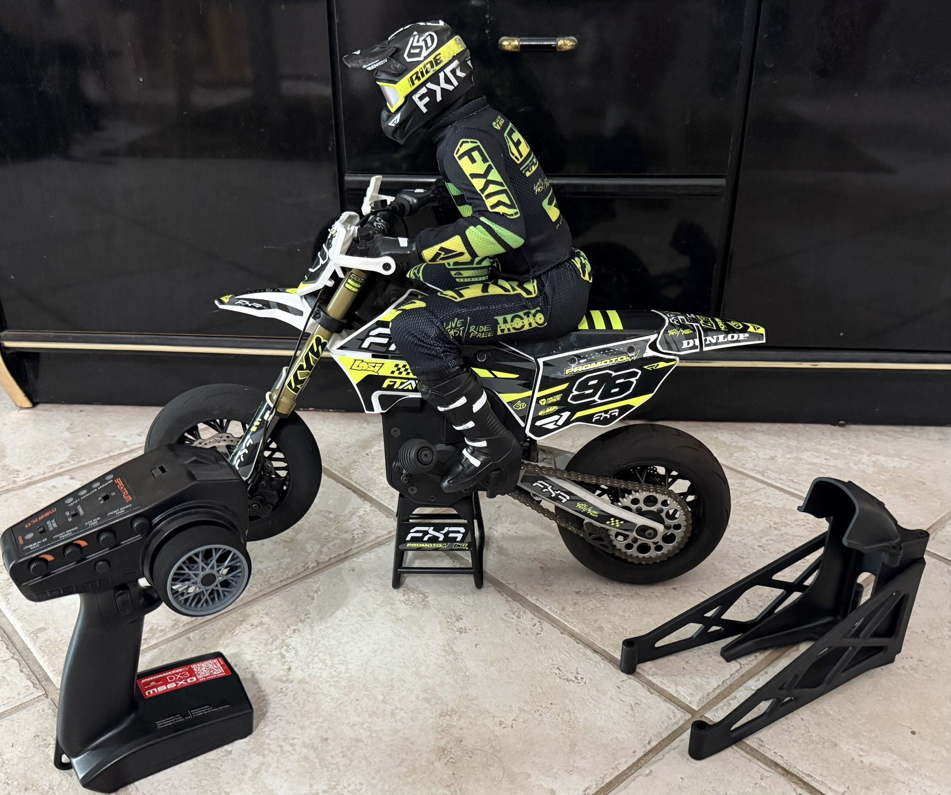 Losi Promoto-SM FXR Supermoto RTR 1/4 Brushless Motorcycle. Like Traxxas Axial HPI Arrma RC Car And Truck