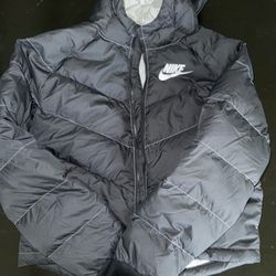 Nike puffer with hoodie