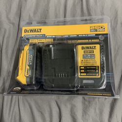 Dewalt Battery & Charger Combo