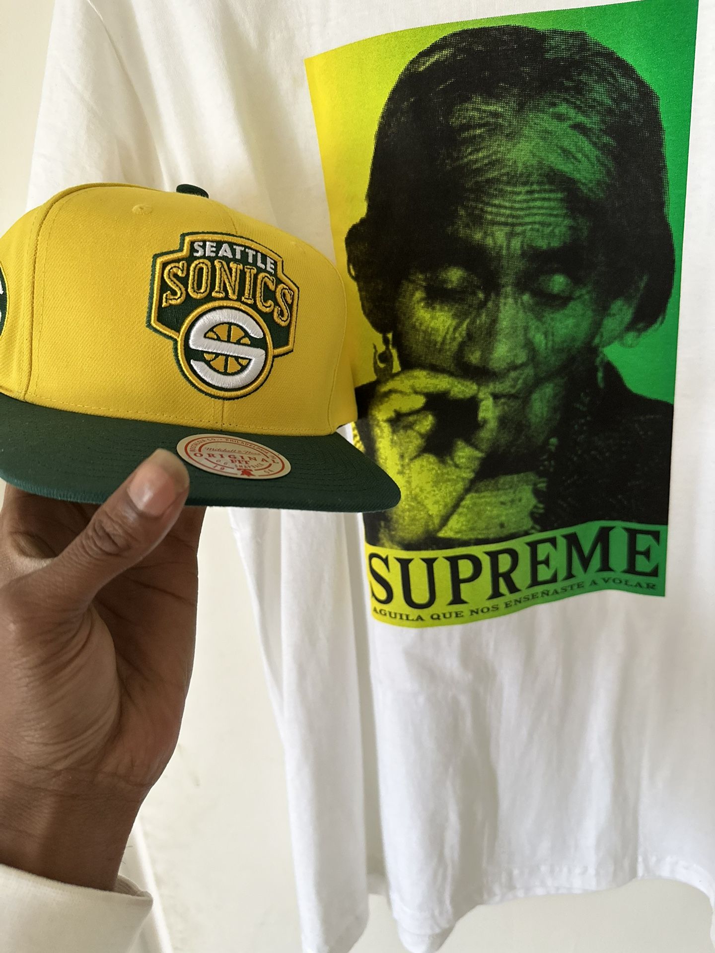 Supreme Shirt And Sonics SnapBack 