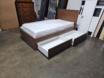 Twin bed and mattress