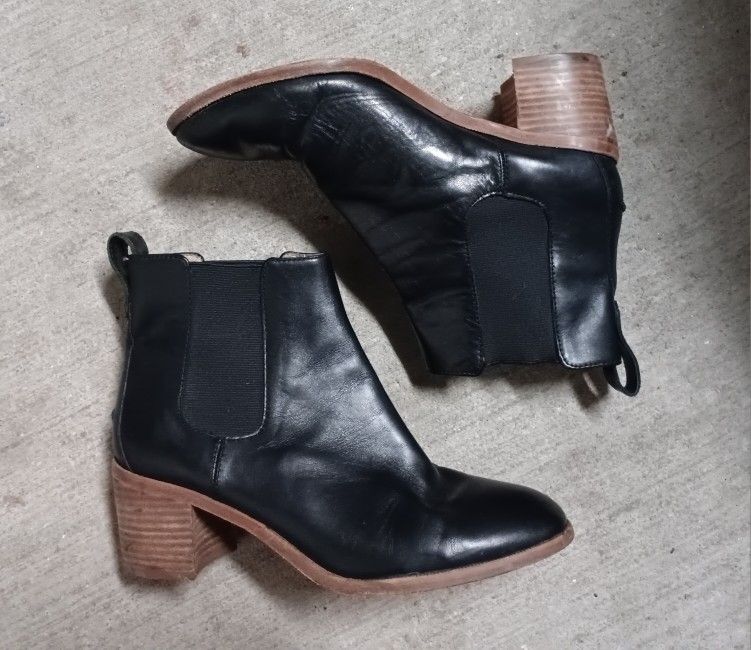 Madewell Black Leather Block Heel Chelsea Boots Sz.9