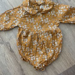 Baby Bodysuit // Size (80) 9-12 Months
