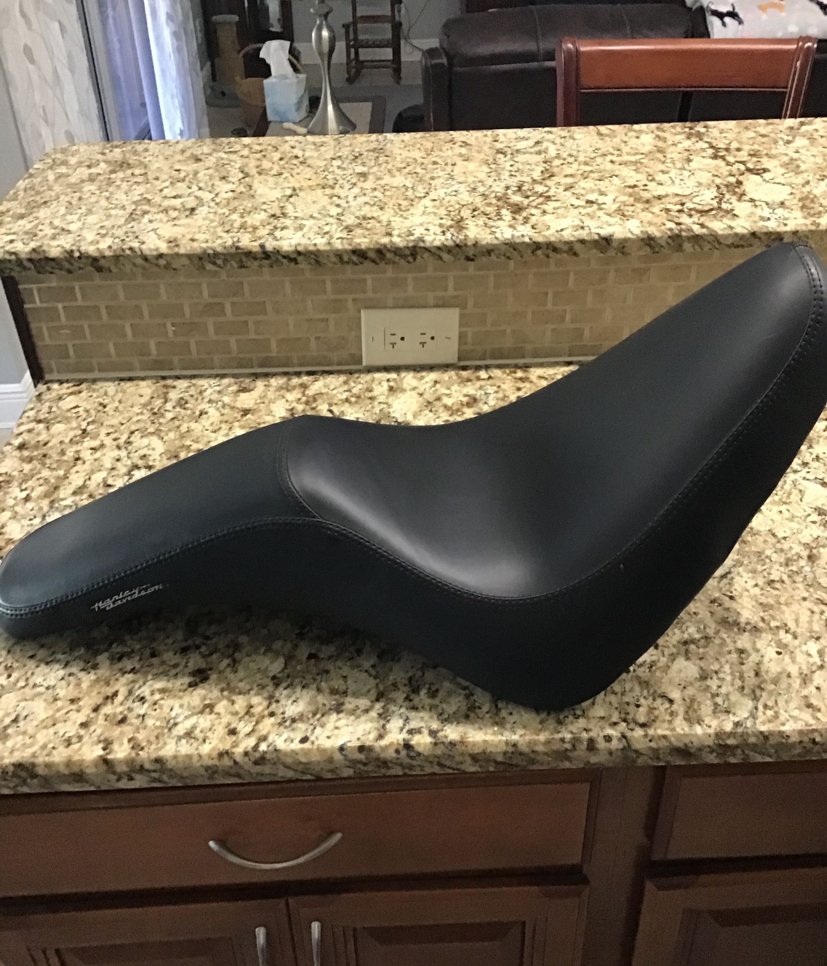 Harley Davidson Badlander seat. Perfect condition bought new used one year. Fits 2007 Sportster 883L