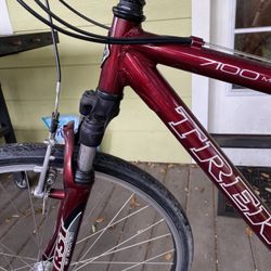 Trek Adult Hybrid Bicycle 7100 Multitrack