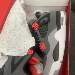Jordan 4s