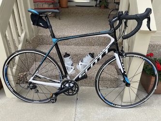 2015 Scott Solace 30 Road Bike