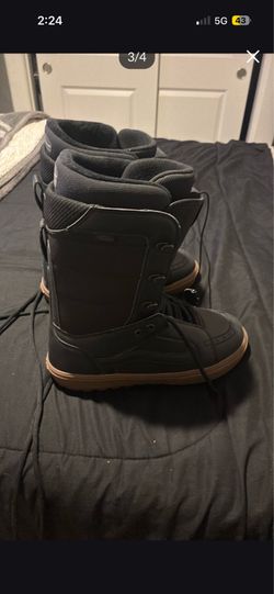 Vans snow board boots 10.5 men’s