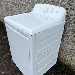 GE dryer in excellent condition🔥