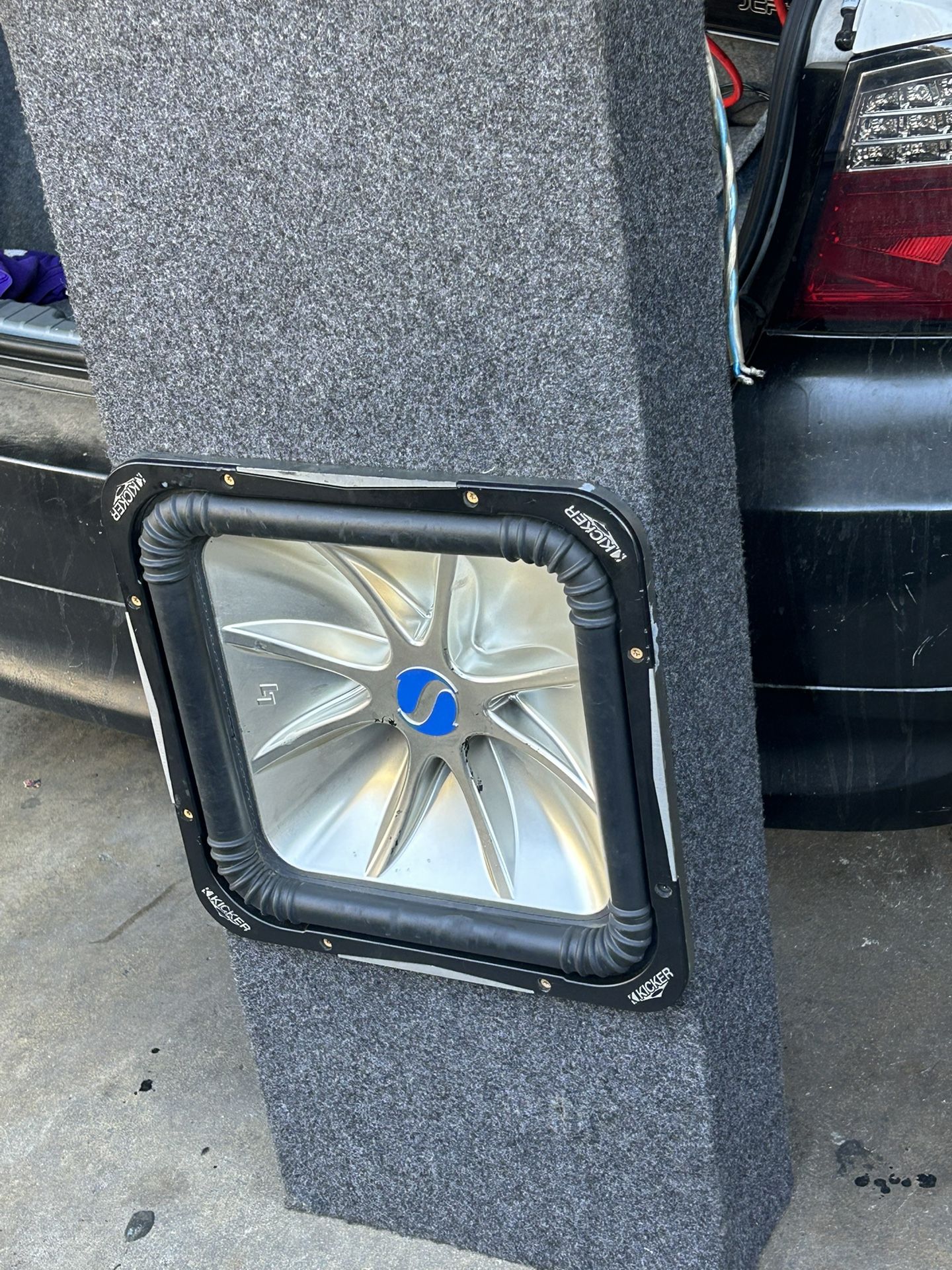 Sub 15 Kicker + Amp 