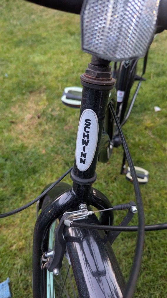 Schwinn Fairhaven Cruiser Bike