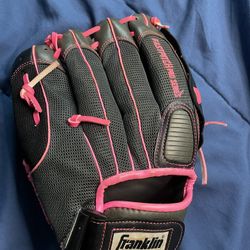 Like new Franklin Fast pitch Soft ball glove