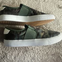 Adidas slip on unisex