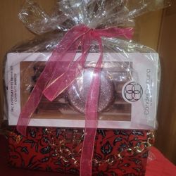  Sophisticated Nigerian Handbag With Compact Set