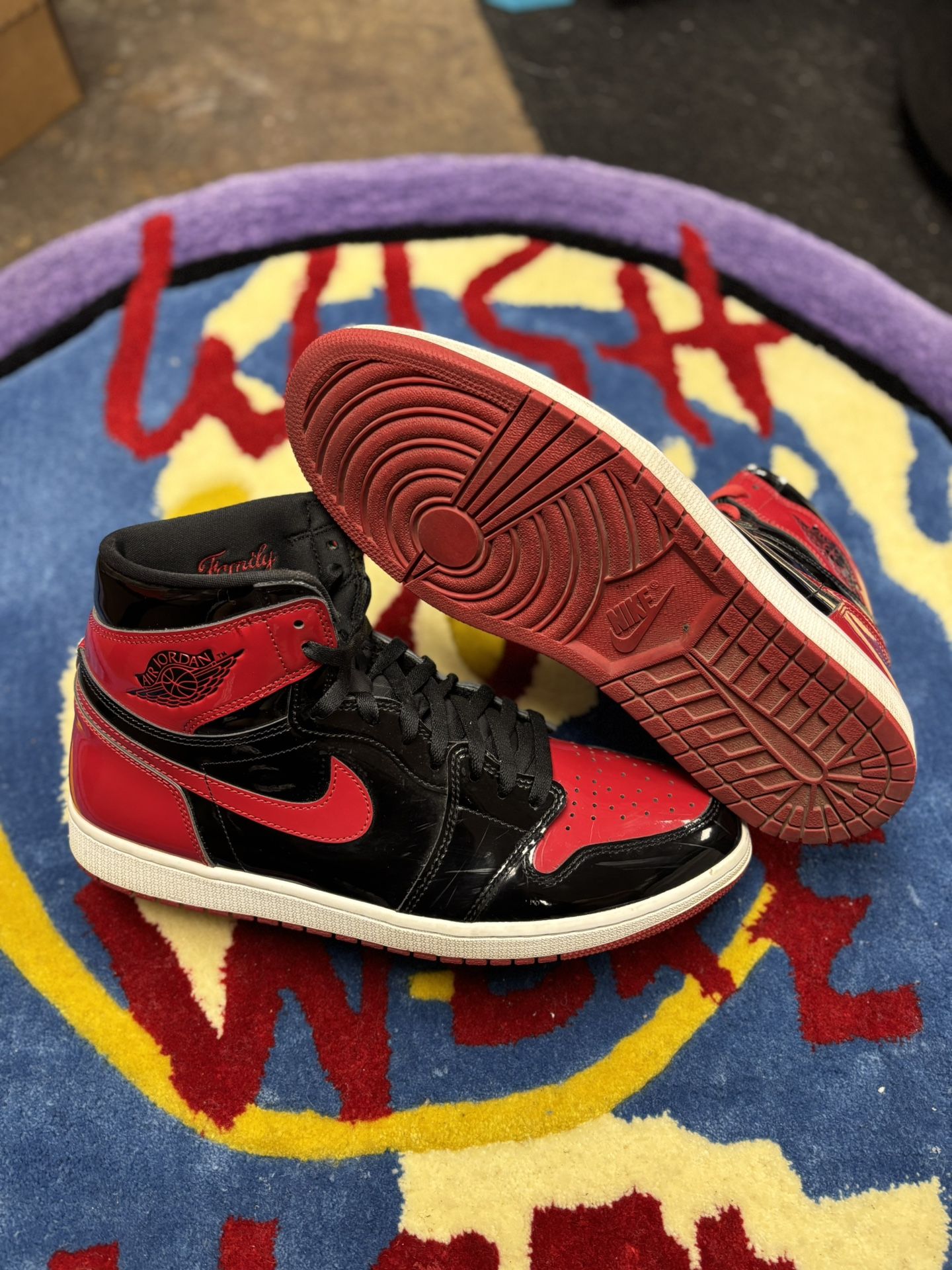 Air Jordan 1 High Patent Bred