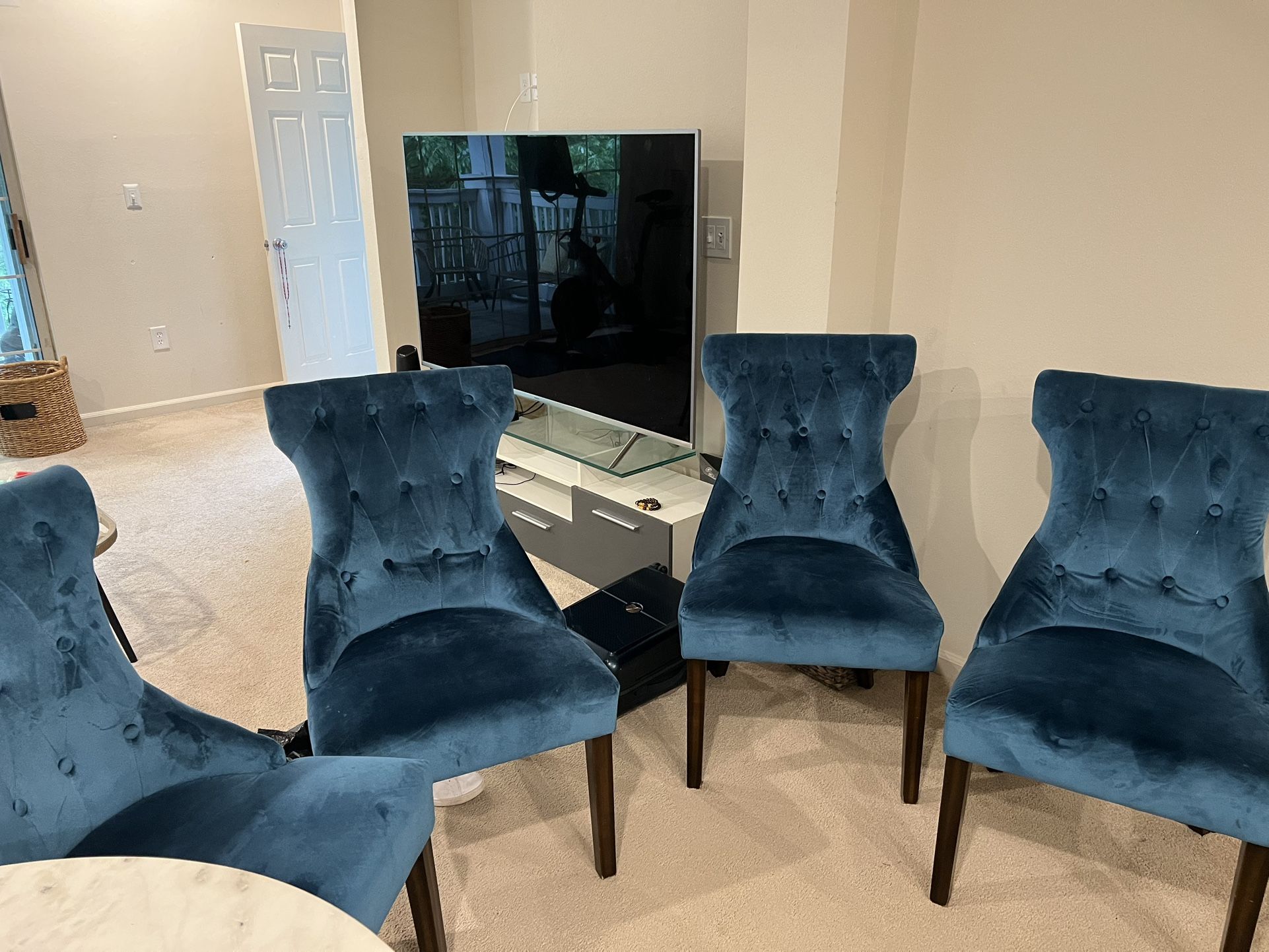 4 Dining chairs
