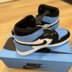 Nike - Jordan 1 Retro High OG - UNC Toe - Size 11.5