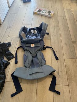 Ergo baby carrier