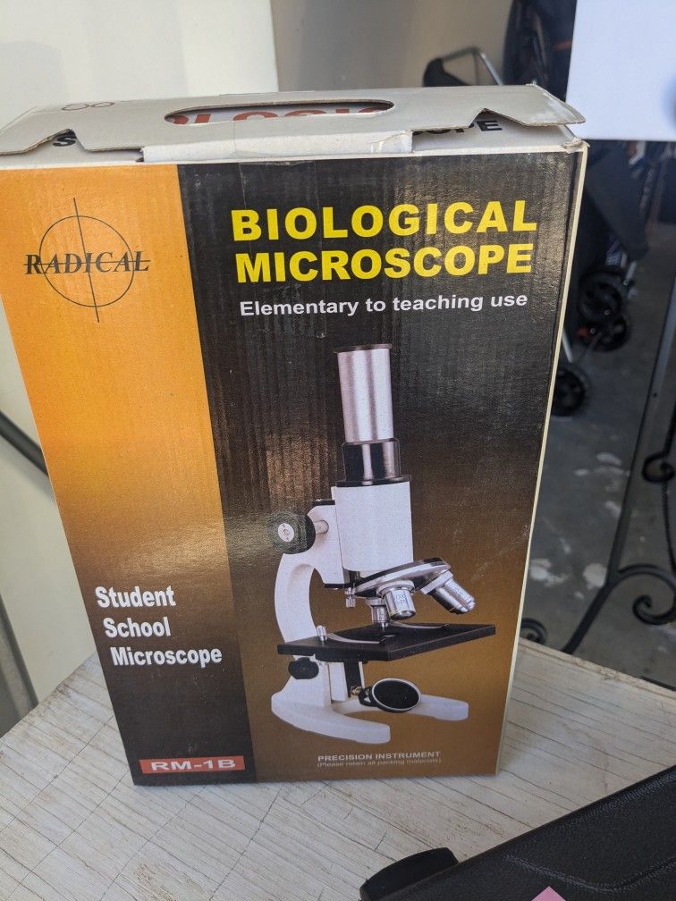 Microscope