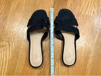 H&M black sandals, size 5.5