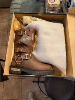 Women’s size 9 Harley boots brand new