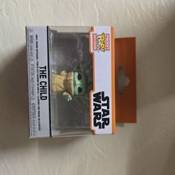 STAR WARS THE MANDALORIAN THE CHILD COLLECTIBLE