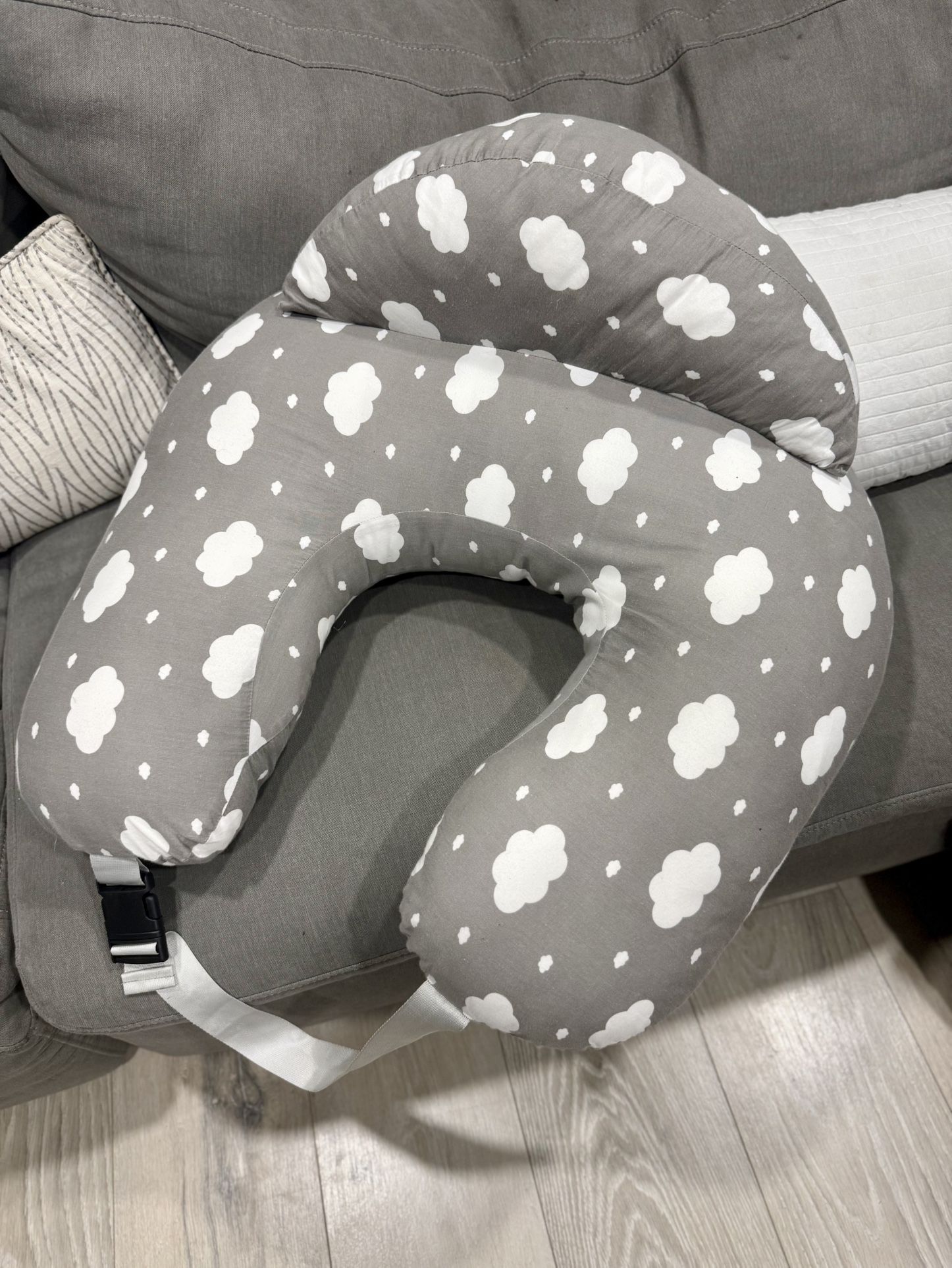 MoMCozy Multifunctional&Adjustable Nursing Pillow 
