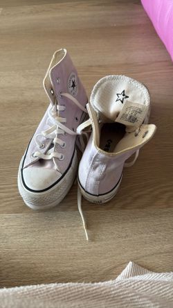 Converse High Tip Platform Size 5 Woman’s Lilac