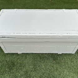 Vintage Trunk Chest Storage Box Indoor or Outdoor Furniture 