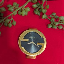 Gucci Interlocking Water Resistant SWISS Made 1332 Gold Stainless Steel Case watch 42mm