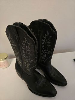 Black Western Cowboy Boots, worn once size 10