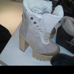 Fashion Boots Size 6 1/2
